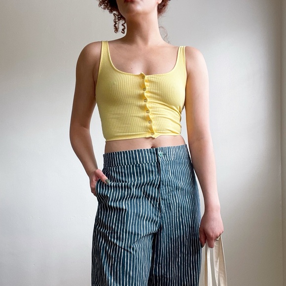 Divided Tops - Womens Butter Yellow Ribbed Button Down Cropped Tank Top Y2K